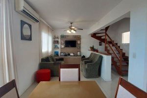 Casa em Condomínio à venda com 130m², 3 dormitórios, 1 suíte, 2 vagas, no bairro Ipanema em Porto Alegre