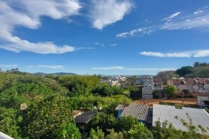 Casa em Condomínio à venda com 130m², 3 dormitórios, 1 suíte, 2 vagas, no bairro Ipanema em Porto Alegre