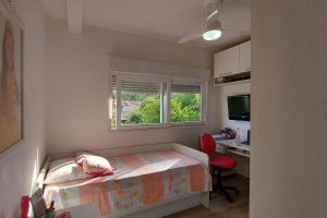 Casa em Condomínio à venda com 130m², 3 dormitórios, 1 suíte, 2 vagas, no bairro Ipanema em Porto Alegre