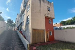 Casa em Condomínio à venda com 130m², 3 dormitórios, 1 suíte, 2 vagas, no bairro Ipanema em Porto Alegre