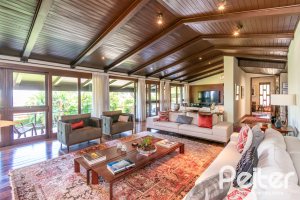 Casa à venda com 984m², 4 dormitórios, 4 suítes, 3 vagas, no bairro Vila Assunção em Porto Alegre