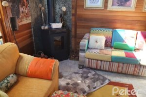 Casa à venda com 150m², 3 dormitórios, 1 suíte, 4 vagas, no bairro Guarujá em Porto Alegre