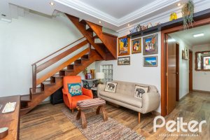 Cobertura à venda com 172m², 3 dormitórios, 1 suíte, 2 vagas, no bairro Tristeza em PORTO ALEGRE