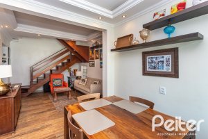 Cobertura à venda com 172m², 3 dormitórios, 1 suíte, 2 vagas, no bairro Tristeza em PORTO ALEGRE