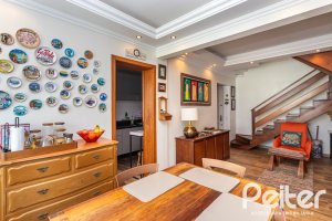 Cobertura à venda com 172m², 3 dormitórios, 1 suíte, 2 vagas, no bairro Tristeza em PORTO ALEGRE