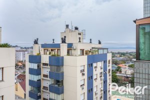 Cobertura à venda com 172m², 3 dormitórios, 1 suíte, 2 vagas, no bairro Tristeza em PORTO ALEGRE