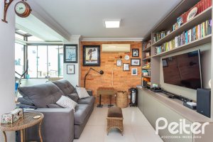 Cobertura à venda com 172m², 3 dormitórios, 1 suíte, 2 vagas, no bairro Tristeza em PORTO ALEGRE