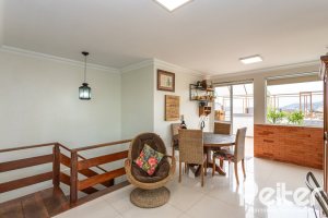 Cobertura à venda com 172m², 3 dormitórios, 1 suíte, 2 vagas, no bairro Tristeza em PORTO ALEGRE