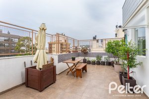 Cobertura à venda com 172m², 3 dormitórios, 1 suíte, 2 vagas, no bairro Tristeza em PORTO ALEGRE