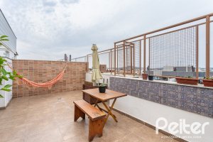 Cobertura à venda com 172m², 3 dormitórios, 1 suíte, 2 vagas, no bairro Tristeza em PORTO ALEGRE