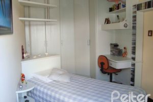 Casa em Condomínio à venda com 300m², 4 dormitórios, 1 suíte, 2 vagas, no bairro Nonoai em Porto Alegre