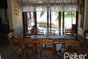 Casa em Condomínio à venda com 300m², 4 dormitórios, 1 suíte, 2 vagas, no bairro Nonoai em Porto Alegre