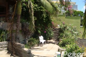 Casa em Condomínio à venda com 300m², 4 dormitórios, 1 suíte, 2 vagas, no bairro Nonoai em Porto Alegre