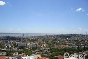 Casa em Condomínio à venda com 300m², 4 dormitórios, 1 suíte, 2 vagas, no bairro Nonoai em Porto Alegre