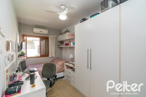 Casa em Condomínio à venda com 163m², 3 dormitórios, 1 suíte, 2 vagas, no bairro Ipanema em Porto Alegre