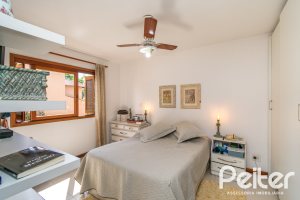 Casa em Condomínio à venda com 163m², 3 dormitórios, 1 suíte, 2 vagas, no bairro Ipanema em Porto Alegre