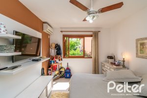 Casa em Condomínio à venda com 163m², 3 dormitórios, 1 suíte, 2 vagas, no bairro Ipanema em Porto Alegre