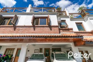 Casa em Condomínio à venda com 163m², 3 dormitórios, 1 suíte, 2 vagas, no bairro Ipanema em Porto Alegre