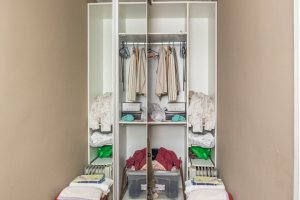 Casa à venda com 350m², 3 dormitórios, 1 suíte, 5 vagas, no bairro Vila Assunção em Porto Alegre