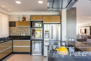 Casa em Condomínio à venda com 299m², 5 dormitórios, 5 suítes, 4 vagas, no bairro Terra Ville em PORTO ALEGRE