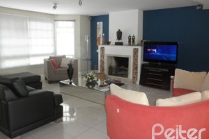 Casa à venda com 445m², 4 dormitórios, 2 suítes, 2 vagas, no bairro Ipanema em Porto Alegre