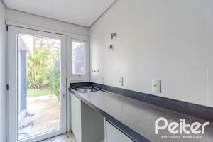 Apartamento Garden à venda com 173m², 3 dormitórios, 3 suítes, 4 vagas, no bairro Vila Assunção em Porto Alegre
