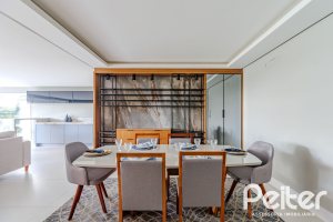Apartamento Garden à venda com 173m², 3 dormitórios, 3 suítes, 4 vagas, no bairro Vila Assunção em Porto Alegre