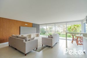 Apartamento Garden à venda com 173m², 3 dormitórios, 3 suítes, 4 vagas, no bairro Vila Assunção em Porto Alegre