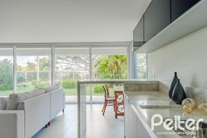 Apartamento Garden à venda com 173m², 3 dormitórios, 3 suítes, 4 vagas, no bairro Vila Assunção em Porto Alegre