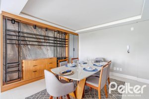 Apartamento Garden à venda com 173m², 3 dormitórios, 3 suítes, 4 vagas, no bairro Vila Assunção em Porto Alegre