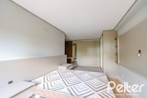 Apartamento Garden à venda com 173m², 3 dormitórios, 3 suítes, 4 vagas, no bairro Vila Assunção em Porto Alegre