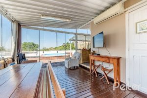 Casa à venda com 442m², 3 dormitórios, 1 suíte, 4 vagas, no bairro Vila Conceição em Porto Alegre