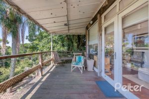 Casa à venda com 442m², 3 dormitórios, 1 suíte, 4 vagas, no bairro Vila Conceição em Porto Alegre