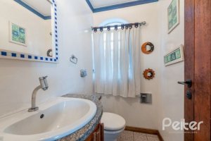 Casa à venda com 442m², 3 dormitórios, 1 suíte, 4 vagas, no bairro Vila Conceição em Porto Alegre