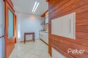 Casa em Condomínio à venda com 334m², 4 dormitórios, 1 suíte, 2 vagas, no bairro Jardim Isabel em Porto Alegre