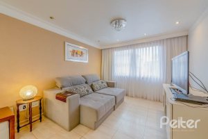 Casa em Condomínio à venda com 334m², 4 dormitórios, 1 suíte, 2 vagas, no bairro Jardim Isabel em Porto Alegre