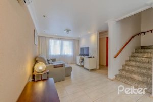 Casa em Condomínio à venda com 334m², 4 dormitórios, 1 suíte, 2 vagas, no bairro Jardim Isabel em Porto Alegre