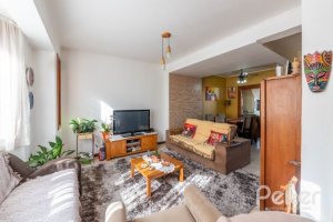 Casa em Condomínio à venda com 204m², 3 dormitórios, 1 suíte, 2 vagas, no bairro Cristal em Porto Alegre