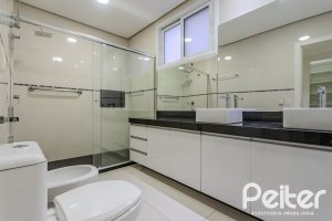 Casa em Condomínio à venda com 503m², 4 dormitórios, 4 suítes, 4 vagas, no bairro Terra Ville em PORTO ALEGRE