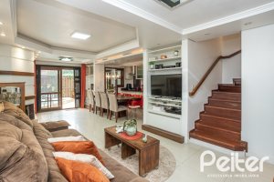 Casa em Condomínio à venda com 205m², 4 dormitórios, 2 suítes, 2 vagas, no bairro Ipanema em Porto Alegre