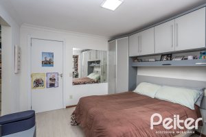 Casa em Condomínio à venda com 205m², 4 dormitórios, 2 suítes, 2 vagas, no bairro Ipanema em Porto Alegre