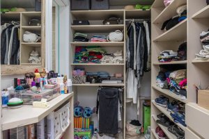 Casa em Condomínio à venda com 205m², 4 dormitórios, 2 suítes, 2 vagas, no bairro Ipanema em Porto Alegre