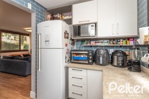 Casa em Condomínio à venda com 199m², 3 dormitórios, 3 suítes, 2 vagas, no bairro Vila Assunção em Porto Alegre