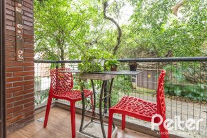 Casa em Condomínio à venda com 199m², 3 dormitórios, 3 suítes, 2 vagas, no bairro Vila Assunção em Porto Alegre