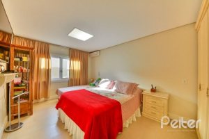 Casa em Condomínio à venda com 535m², 4 dormitórios, 4 suítes, 4 vagas, no bairro Terra Ville em PORTO ALEGRE