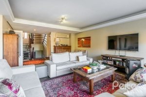 Casa à venda com 449m², 4 dormitórios, 4 suítes, 4 vagas, no bairro Jardim Isabel em Porto Alegre