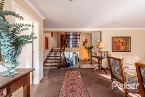 Casa à venda com 449m², 4 dormitórios, 4 suítes, 4 vagas, no bairro Jardim Isabel em Porto Alegre