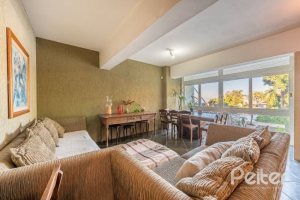 Casa à venda com 449m², 4 dormitórios, 4 suítes, 4 vagas, no bairro Jardim Isabel em Porto Alegre