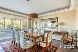 Casa à venda com 449m², 4 dormitórios, 4 suítes, 4 vagas, no bairro Jardim Isabel em Porto Alegre