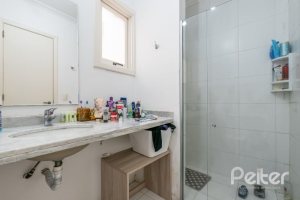 Casa à venda com 449m², 4 dormitórios, 4 suítes, 4 vagas, no bairro Jardim Isabel em Porto Alegre